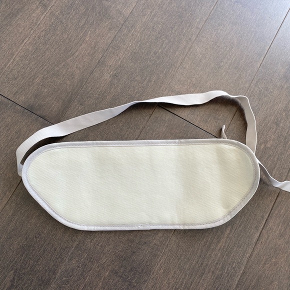 NWOT Austin House waist pouch with RFID Protection - Picture 3 of 4